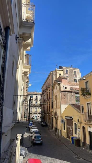 شقة La Casa Dell Alfiere كاتانيا المظهر الخارجي الصورة