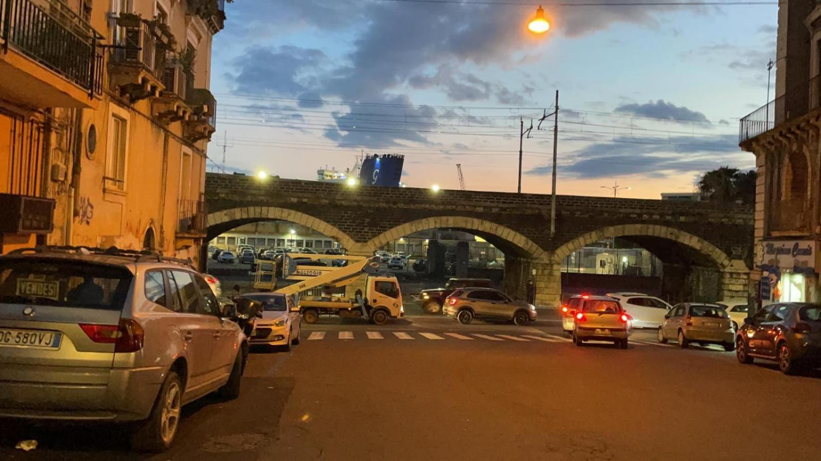 شقة La Casa Dell Alfiere كاتانيا المظهر الخارجي الصورة